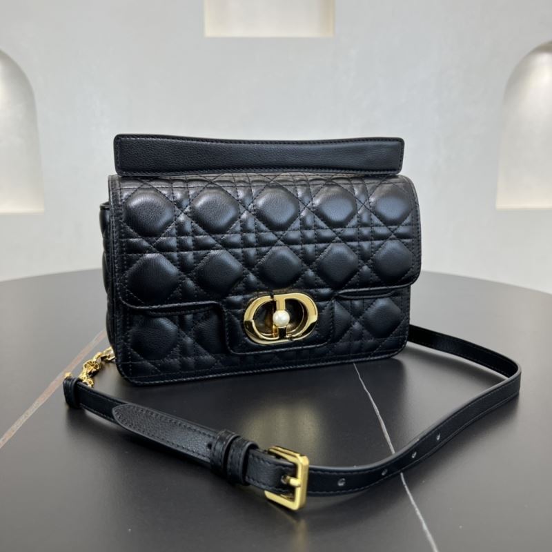 chr1st1an D10r montaigne bags
